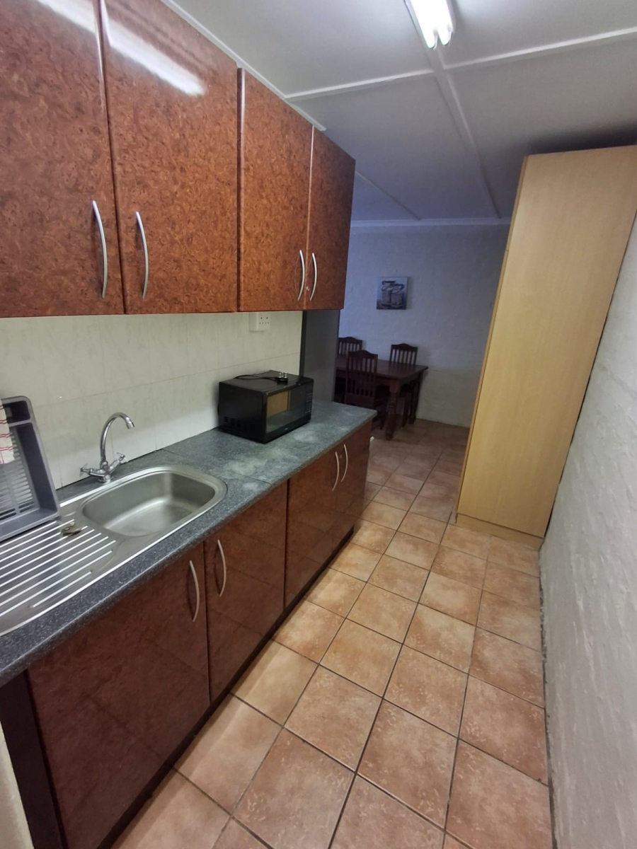 To Let 1 Bedroom Property for Rent in Summerstrand Eastern Cape
